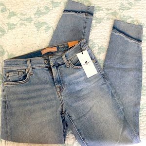 7FAM Ankle Skinny Jean